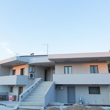 Νεακιτοσ Luxury Apartments Nikíti Eksteriør bilde