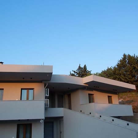 Νεακιτοσ Luxury Apartments Nikíti Eksteriør bilde